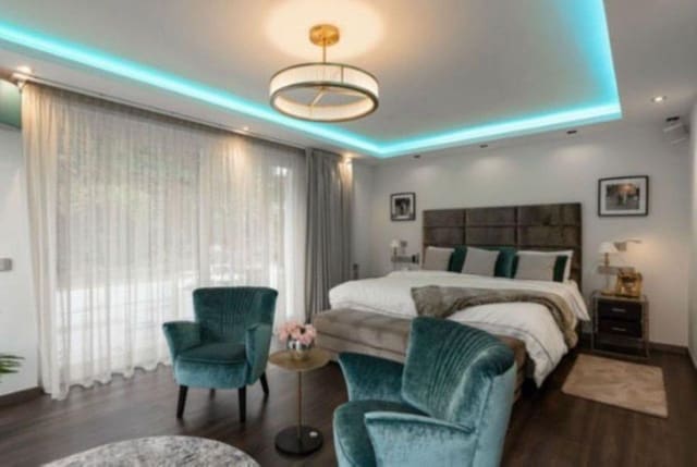 8 Zimmer Villa zu verkaufen in Nueva Andalucia, Marbella mit Pool - 8.900.000 € (Ref: 9911104)