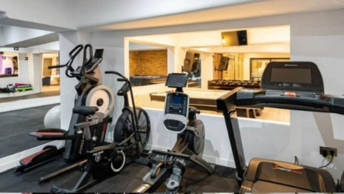 8 Zimmer Villa zu verkaufen in Nueva Andalucia mit Pool - 8.900.000 € (Ref: 9911104)