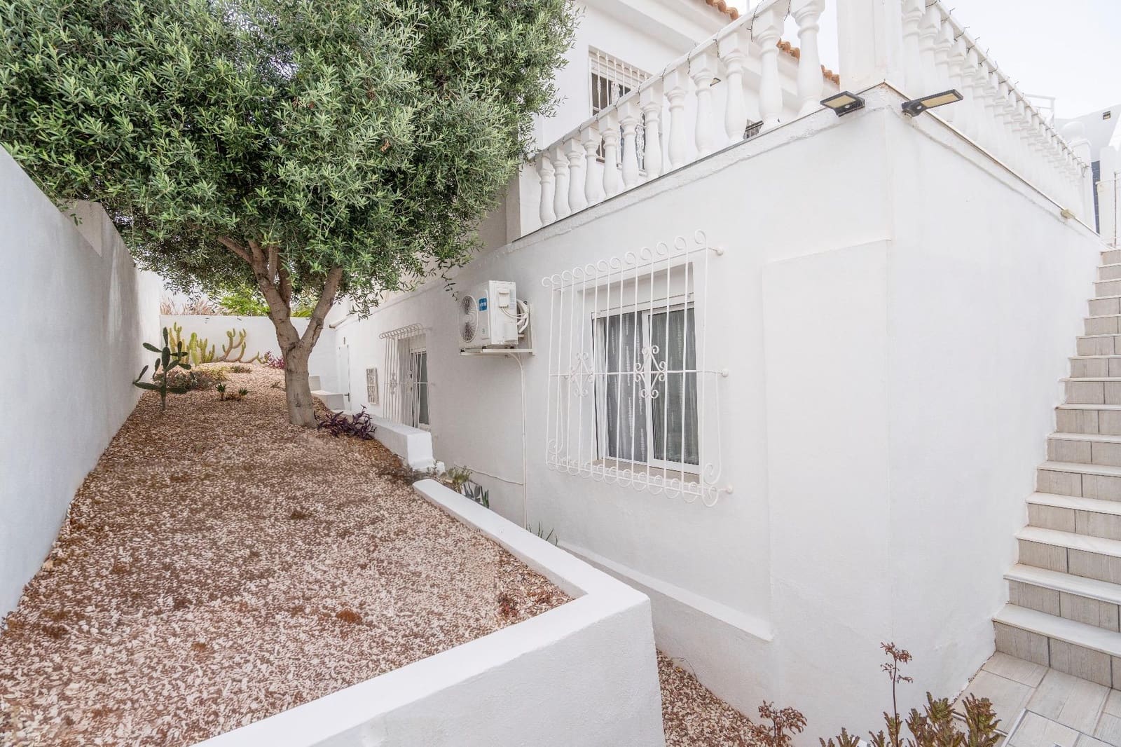 4 slaapkamer Villa te koop in Camposol met zwembad - € 289.950 (Ref: 9924642)