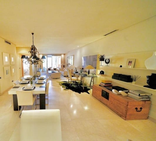 3 slaapkamer Appartement te koop in Marbella met zwembad - € 1.575.000 (Ref: 9938460)
