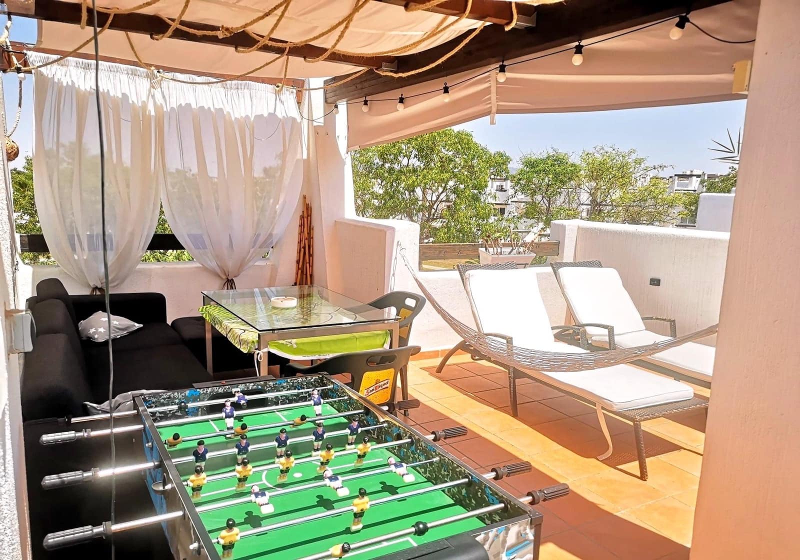 2 sypialnia Penthouse na sprzedaż w Condado de Alhama z basenem - 123 000 € (Ref: 9938462)