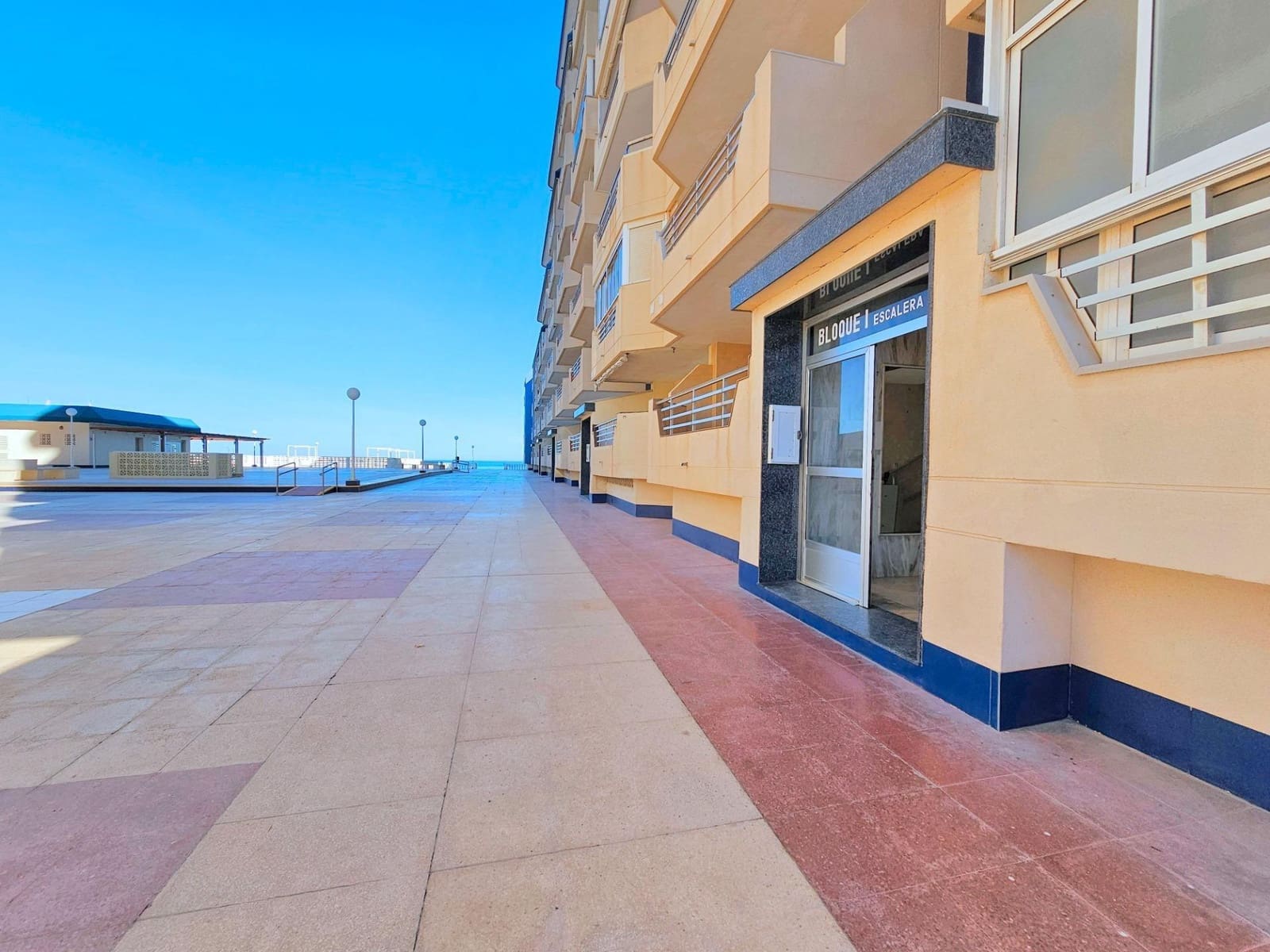 3 bedroom Flat for sale in La Manga del Mar Menor with pool - € 299,000 (Ref: 10004269)