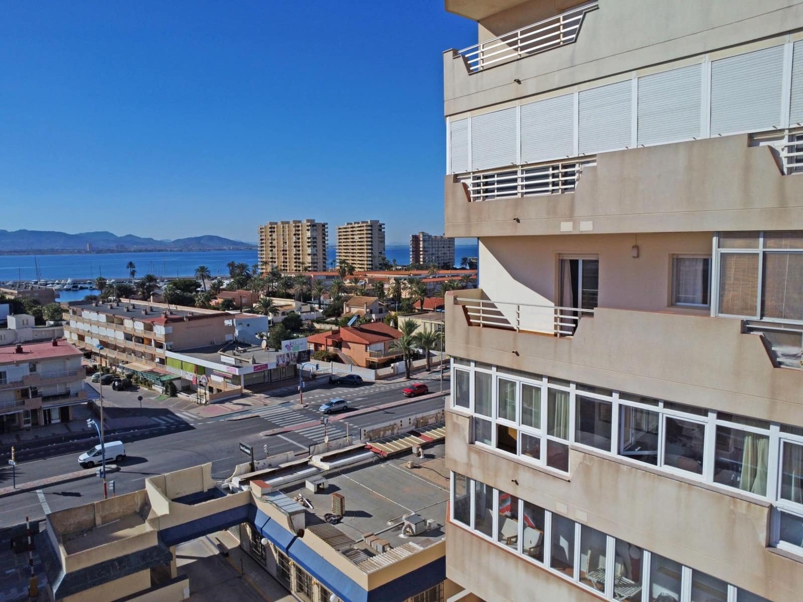 3 bedroom Flat for sale in La Manga del Mar Menor with pool - € 299,000 (Ref: 10004270)