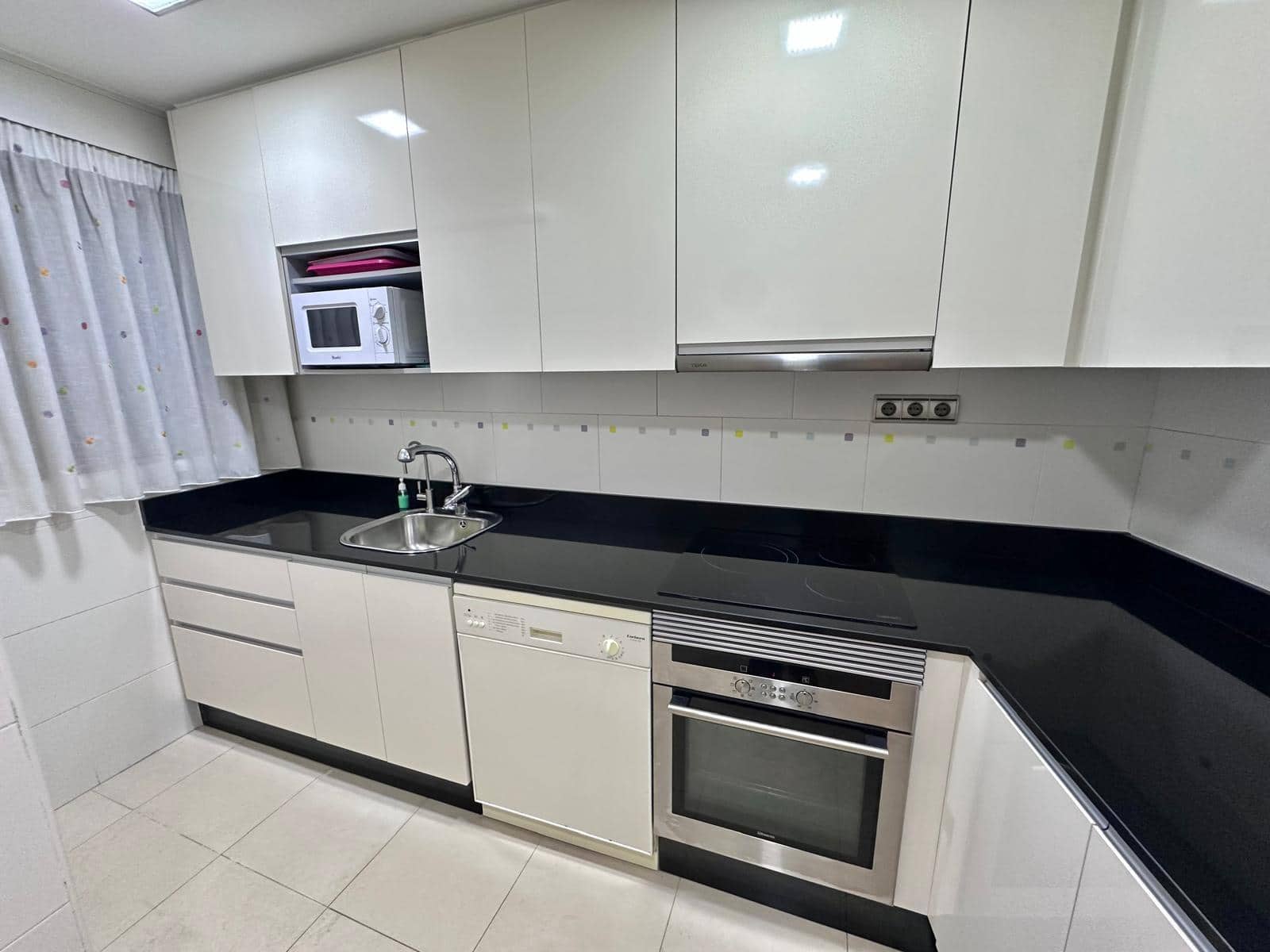 Appartement de 3 chambres à louer à Carthagene - 1 100 € (Ref: 10078443)