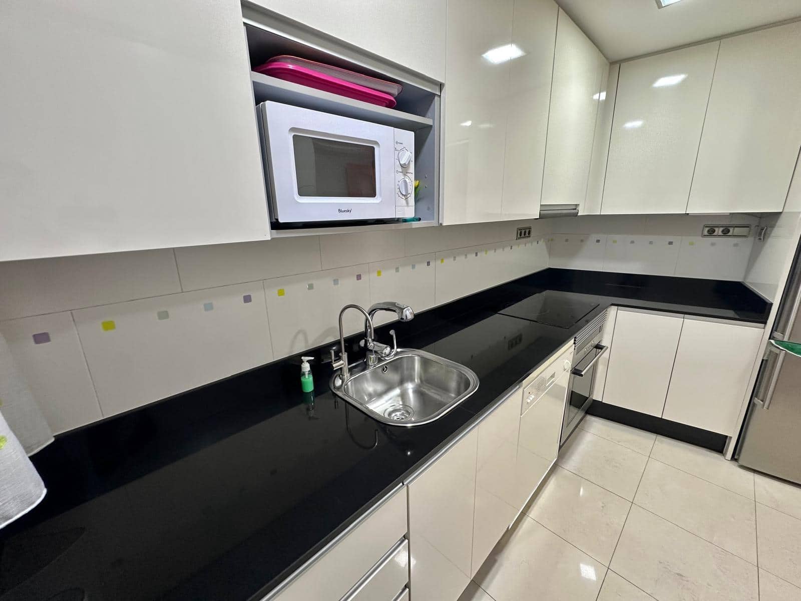 Appartement de 3 chambres à louer à Carthagene - 1 100 € (Ref: 10078443)