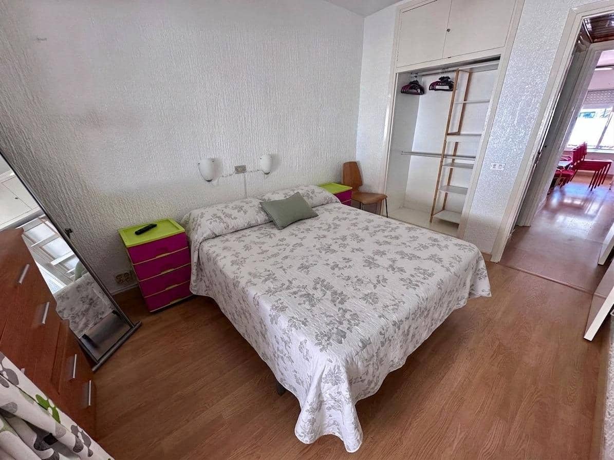 2 soverom Leilighet til leie i La Manga del Mar Menor - € 700 (Ref: 10086261)