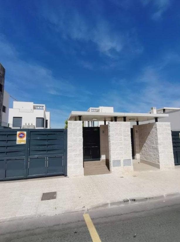 3 sovrum Villa till salu i Playa Honda med pool garage - 580 000 € (Ref: 10155338)
