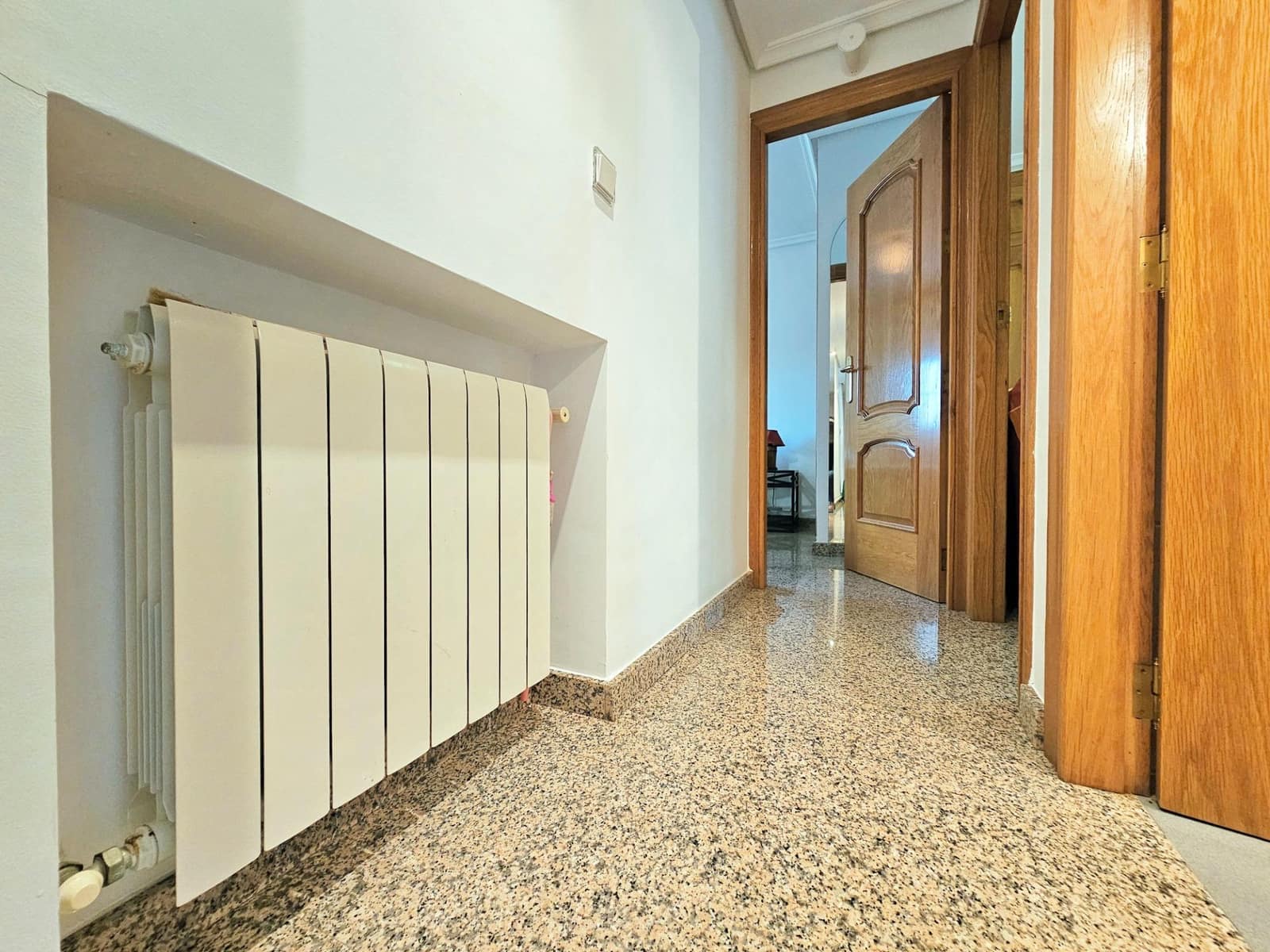 6 bedroom Villa for sale in Santiago de la Ribera with garage - € 375,000 (Ref: 8954792)