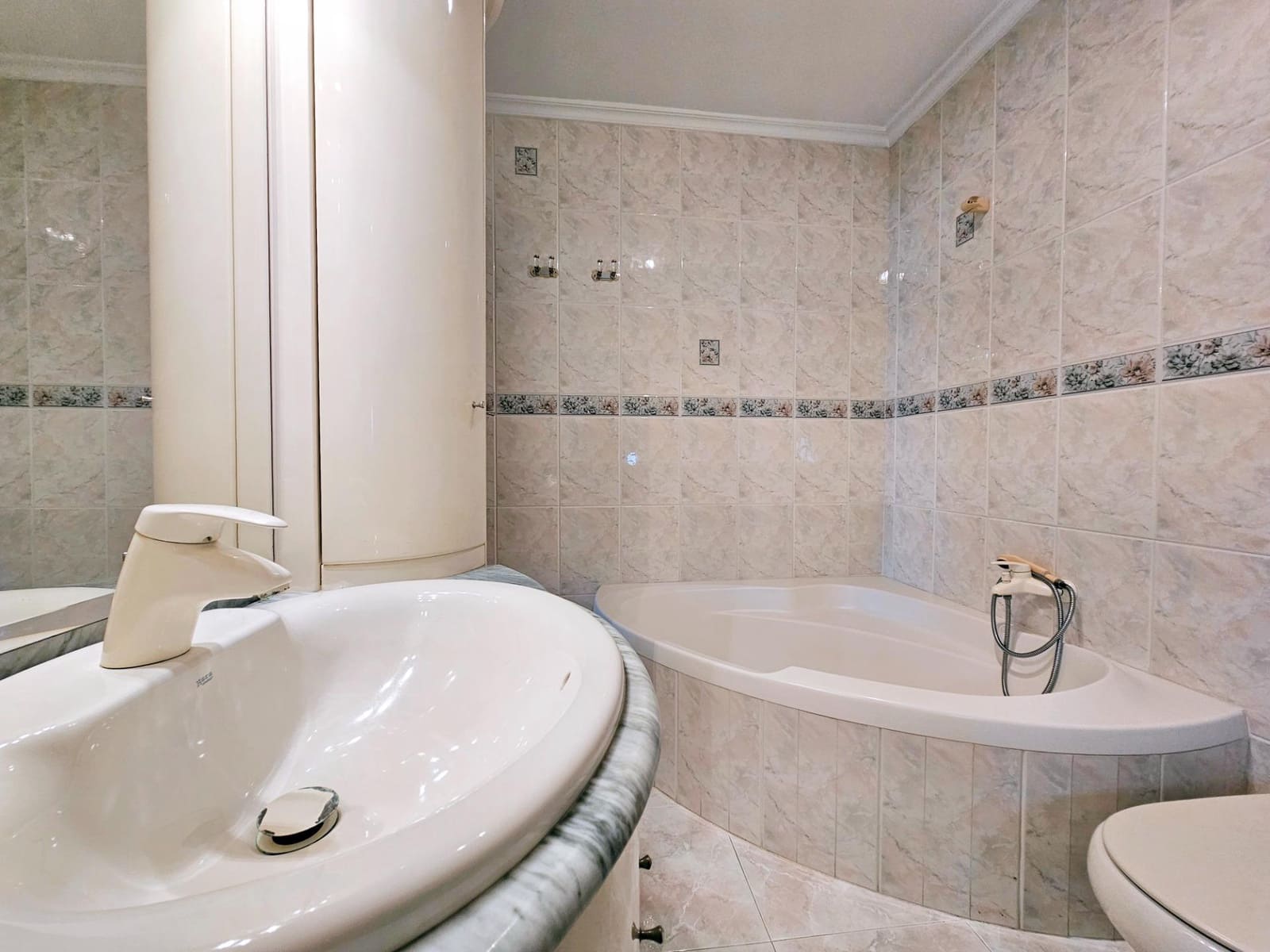 6 bedroom Villa for sale in Santiago de la Ribera with garage - € 375,000 (Ref: 8954792)