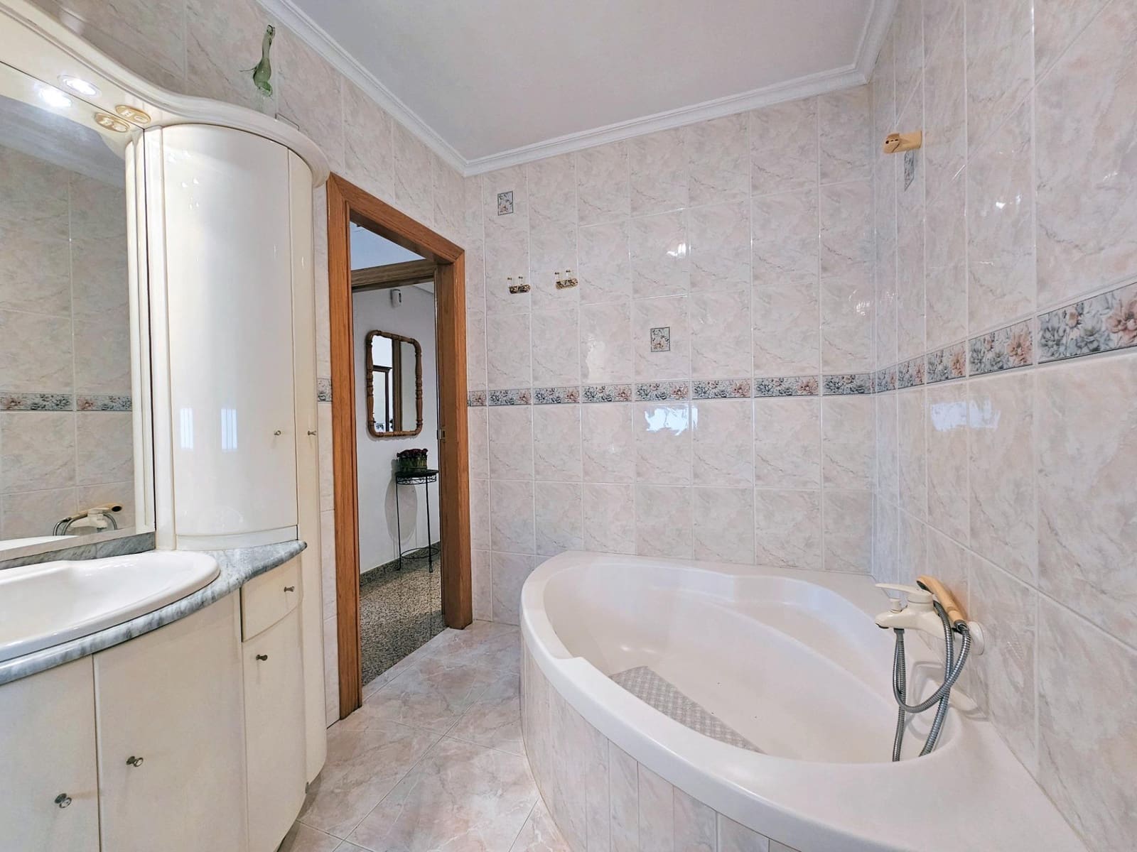 6 bedroom Villa for sale in Santiago de la Ribera with garage - € 375,000 (Ref: 8954792)