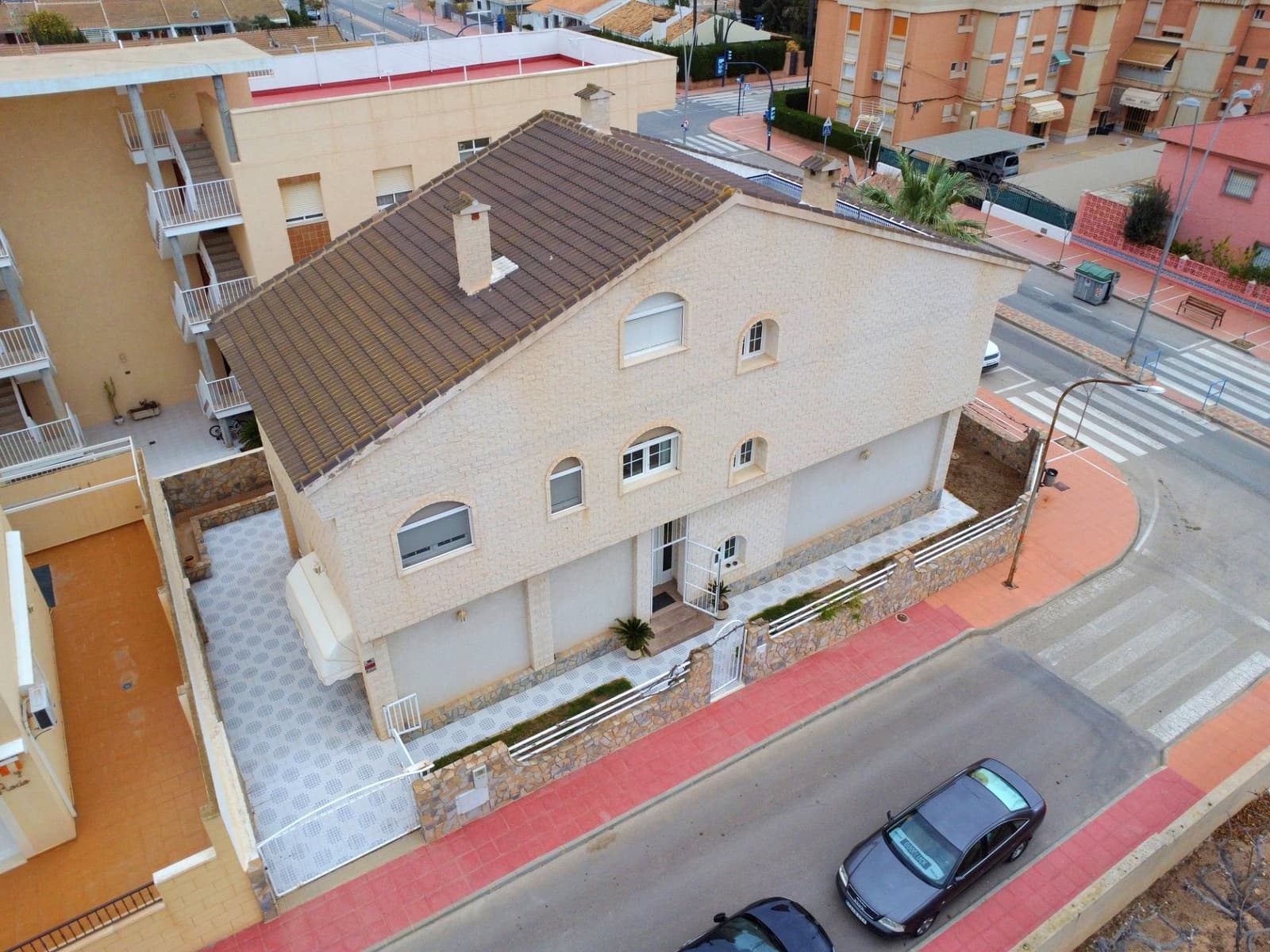 6 bedroom Villa for sale in Santiago de la Ribera with garage - € 375,000 (Ref: 8954792)