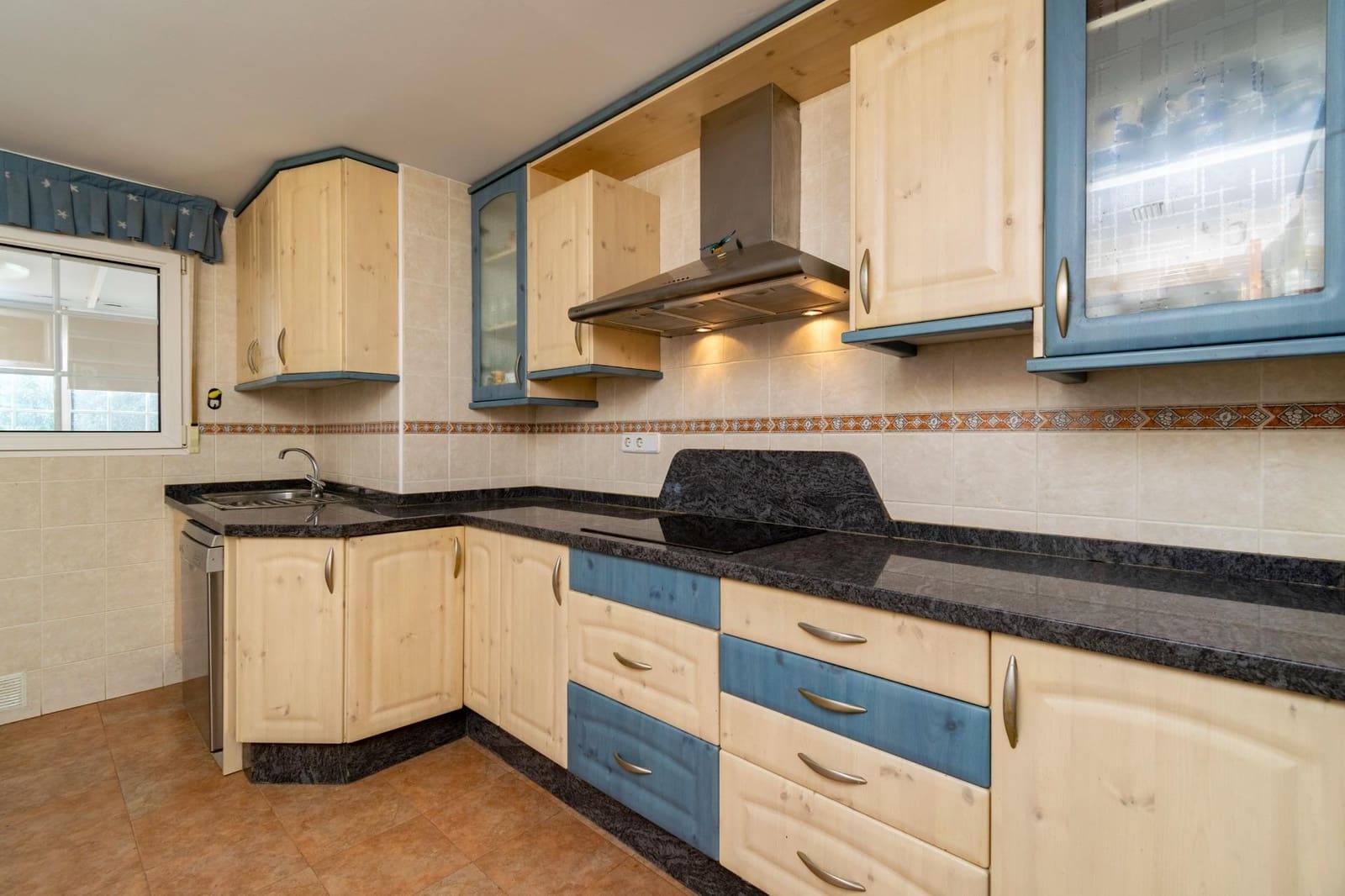 5 soverom Villa til salgs i Canteras med svømmebasseng garasje - € 435 000 (Ref: 8954802)