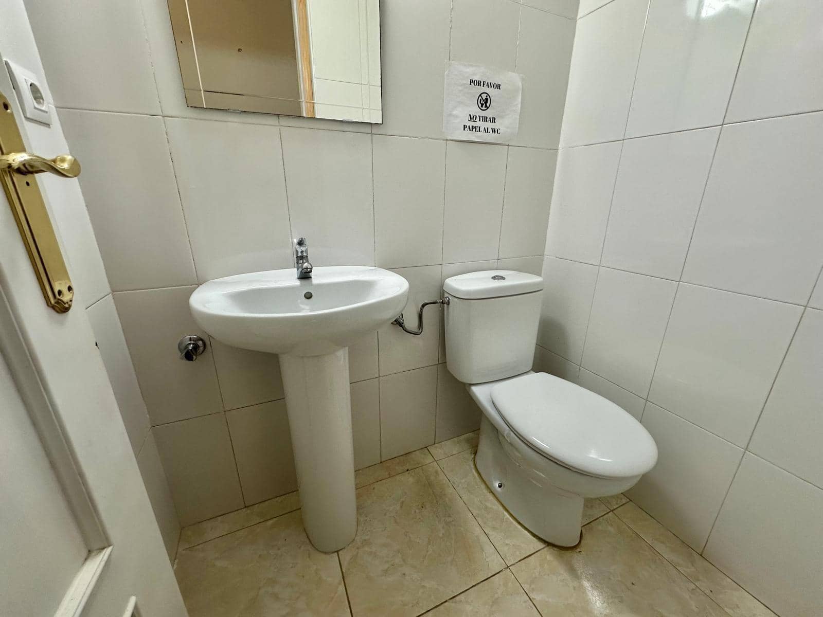 Local Commercial à louer à Carthagene - 650 € (Ref: 8954812)