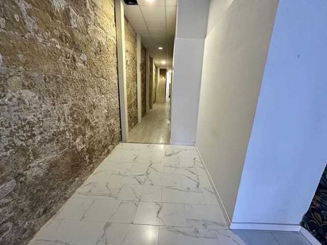 Local Commercial à louer à Carthagène - 650 € (Ref: 8954812)