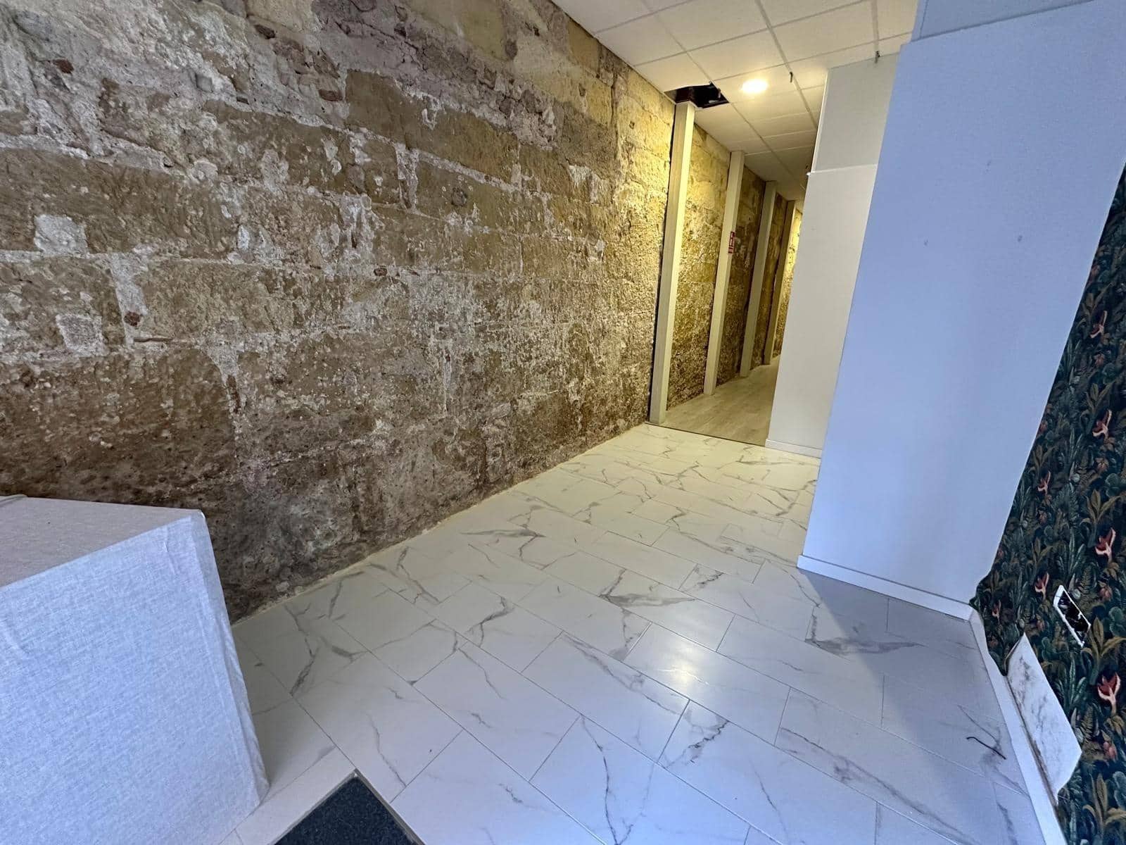 Local Commercial à louer à Carthagene - 650 € (Ref: 8954812)