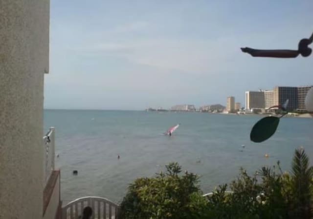 Commercial for sale in La Manga del Mar Menor - € 145,000 (Ref: 8954837)