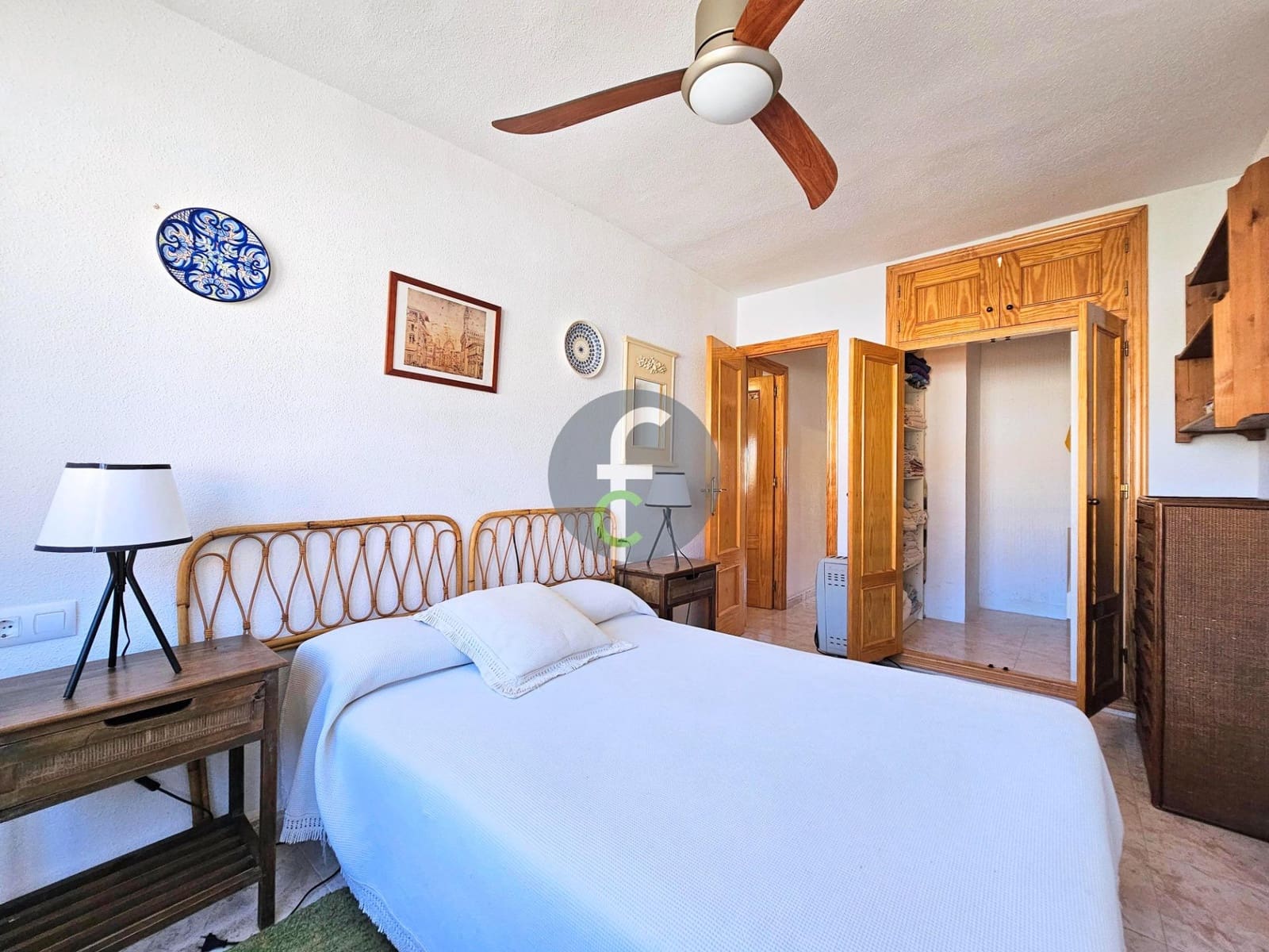 Piso de 2 habitaciones en La Manga del Mar Menor en venta con garaje - 129.000 € (Ref: 9003017)