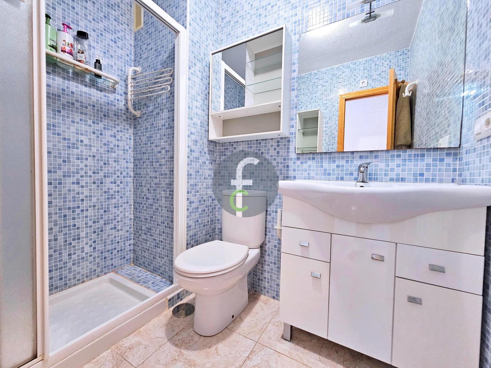 Piso de 2 habitaciones en La Manga del Mar Menor en venta con garaje - 129.000 € (Ref: 9003017)