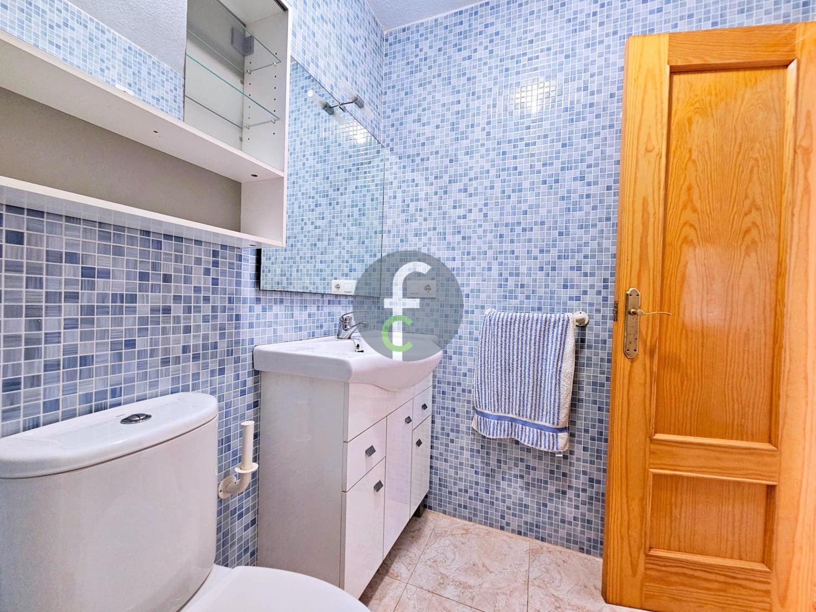 Piso de 2 habitaciones en La Manga del Mar Menor en venta con garaje - 129.000 € (Ref: 9003017)