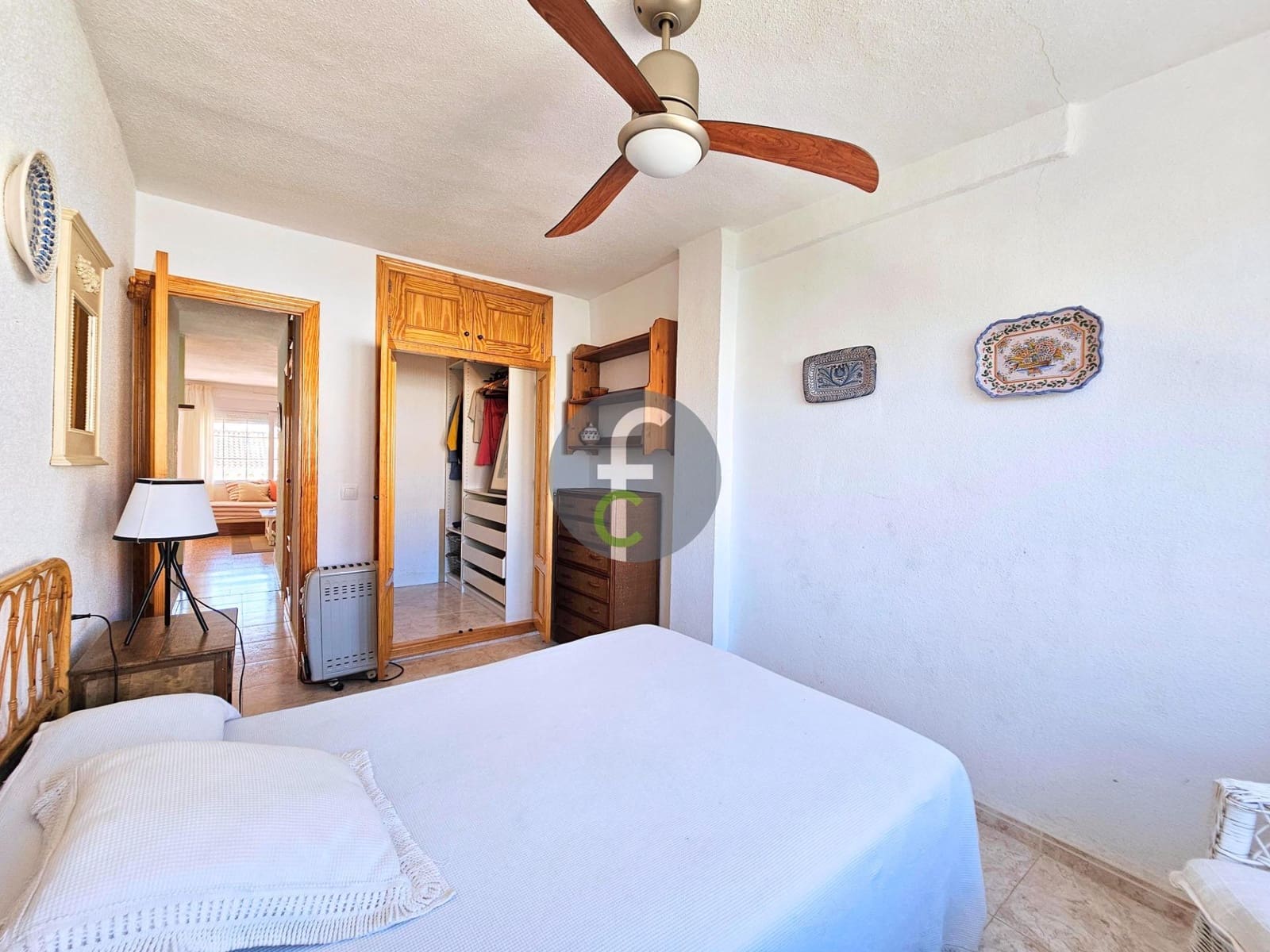 Piso de 2 habitaciones en La Manga del Mar Menor en venta con garaje - 129.000 € (Ref: 9003017)