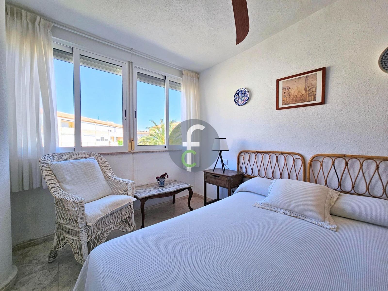 Piso de 2 habitaciones en La Manga del Mar Menor en venta con garaje - 129.000 € (Ref: 9003017)