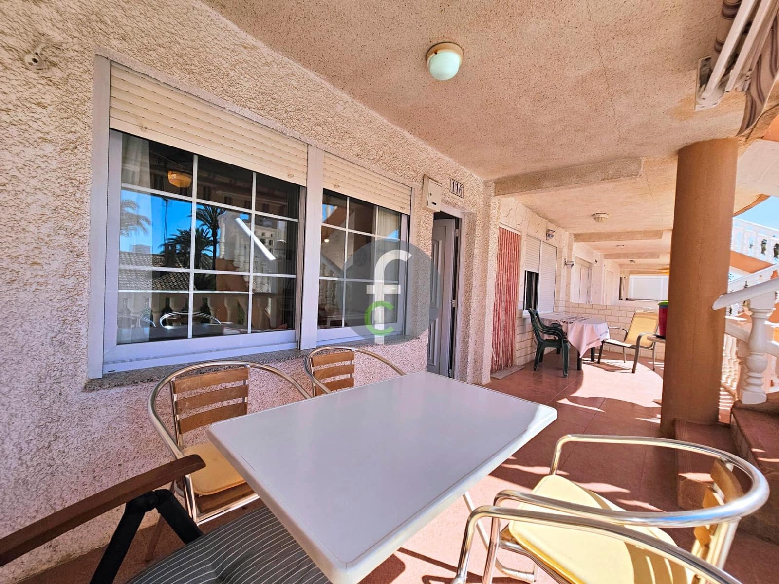 Piso de 2 habitaciones en La Manga del Mar Menor en venta con garaje - 129.000 € (Ref: 9003017)