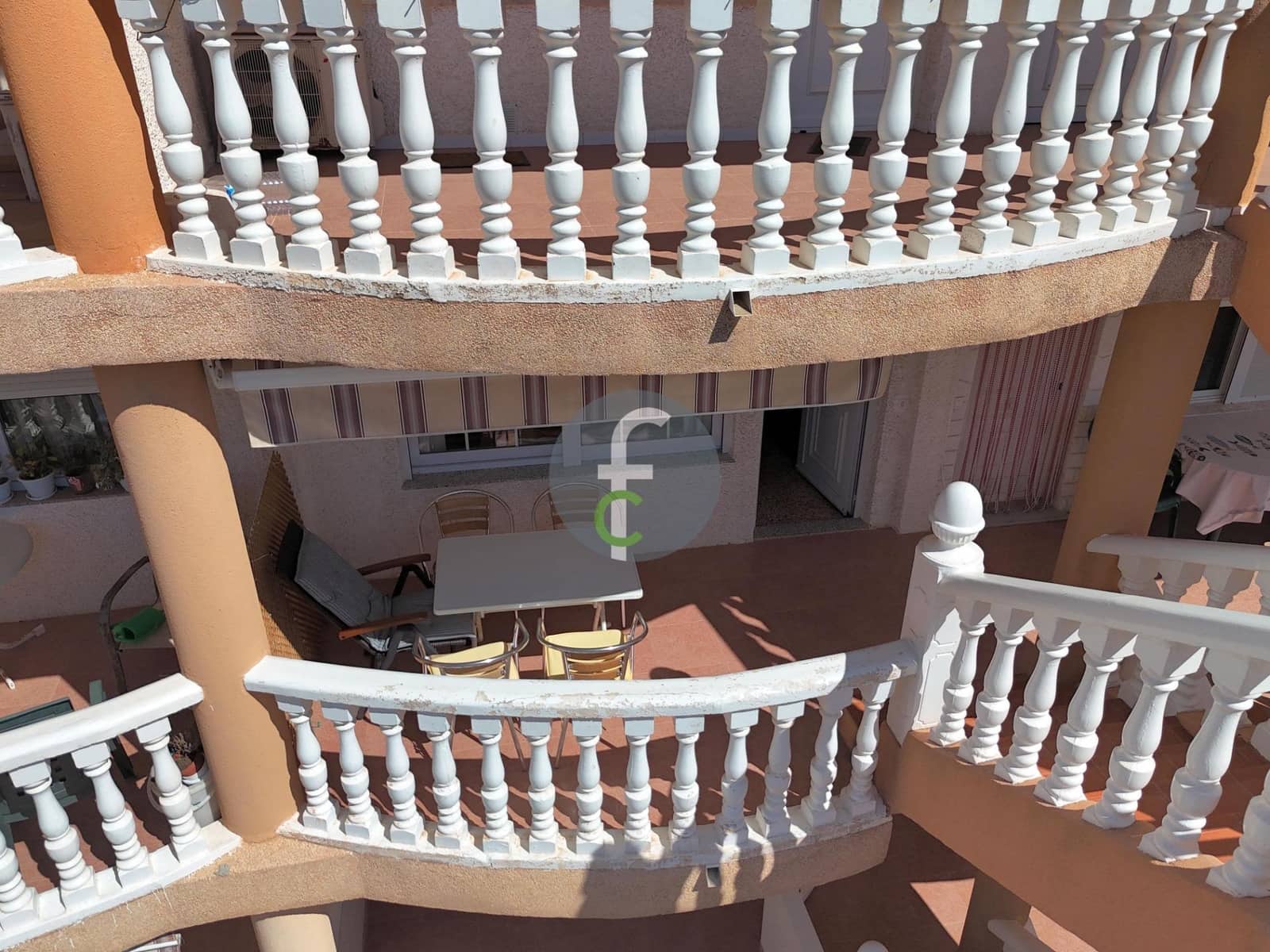 Piso de 2 habitaciones en La Manga del Mar Menor en venta con garaje - 129.000 € (Ref: 9003017)