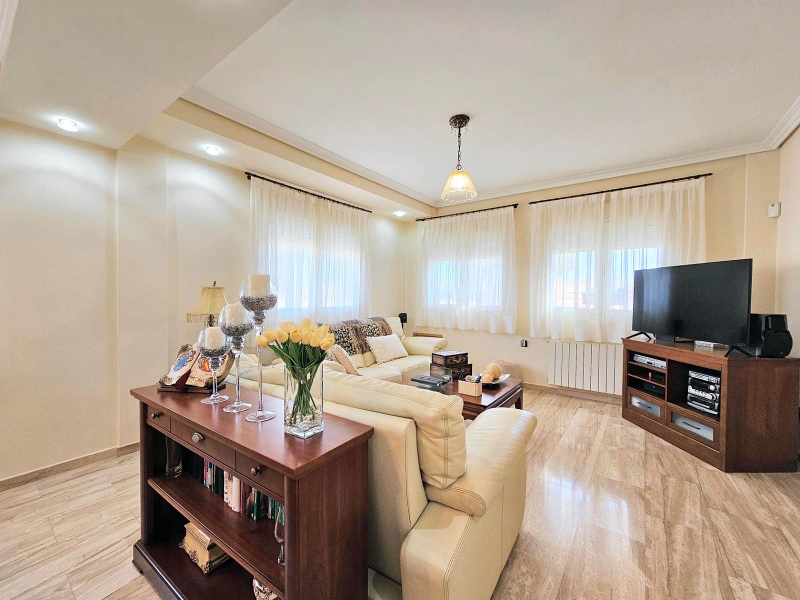 4 bedroom Villa for sale in La Palma - € 480,000 (Ref: 9077981)