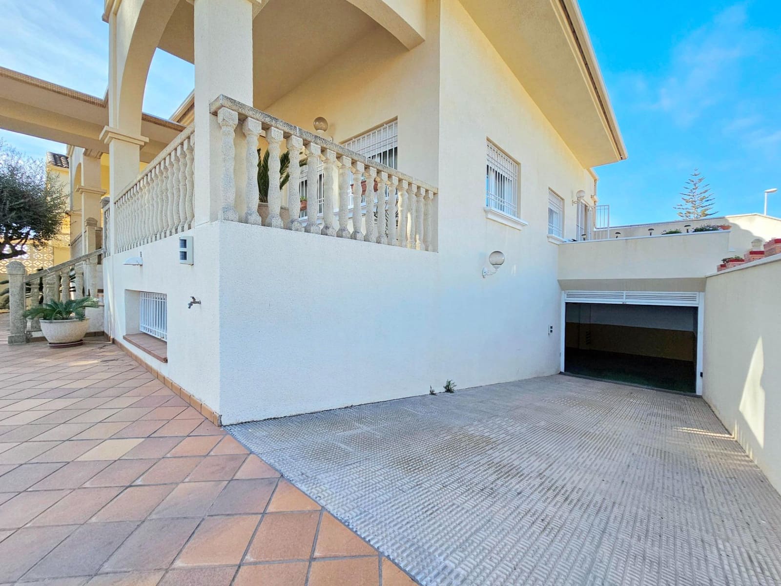 4 bedroom Villa for sale in La Palma - € 480,000 (Ref: 9077981)