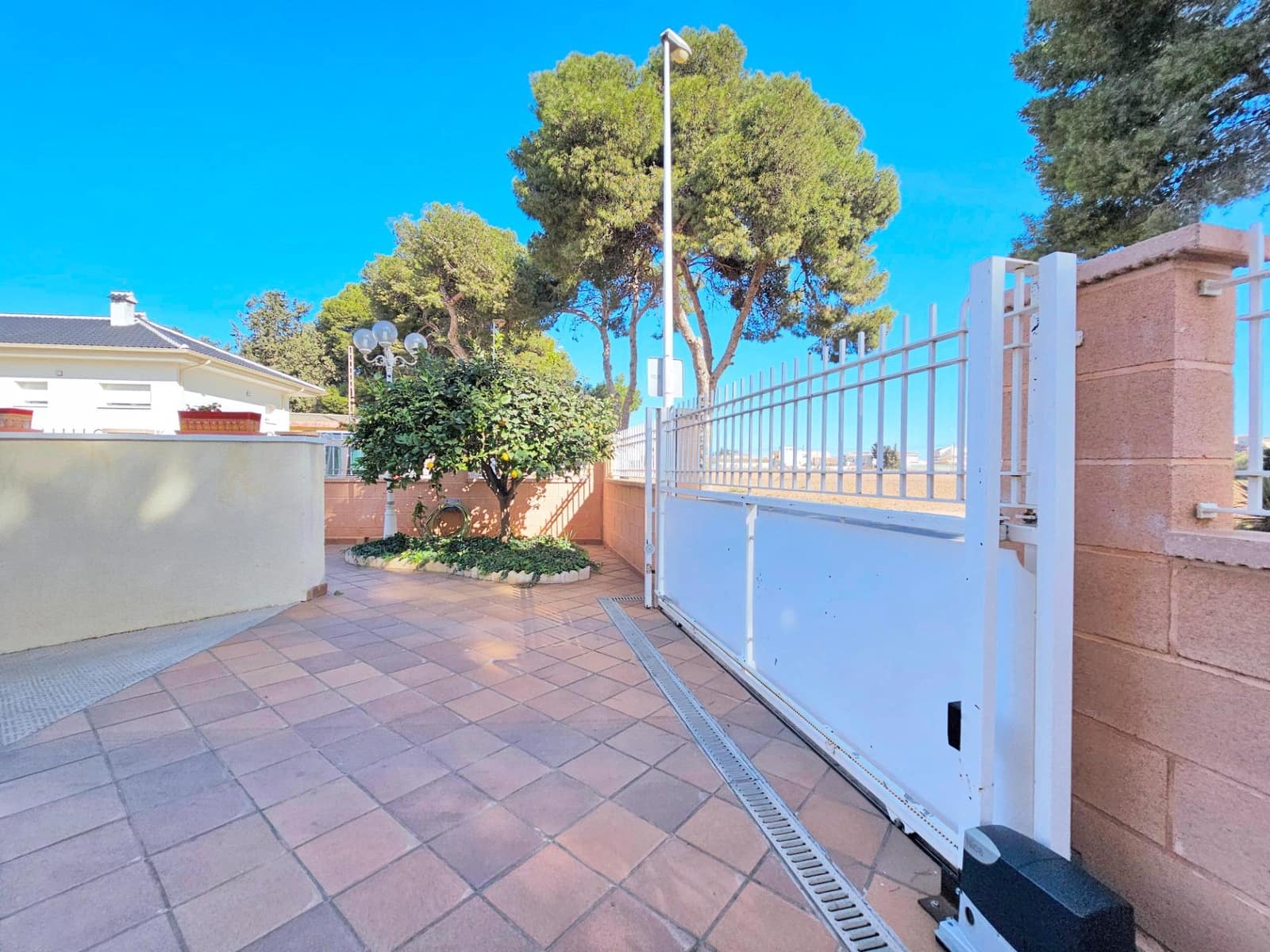 Chalet de 4 habitaciones en La Palma en venta - 480.000 € (Ref: 9077981)