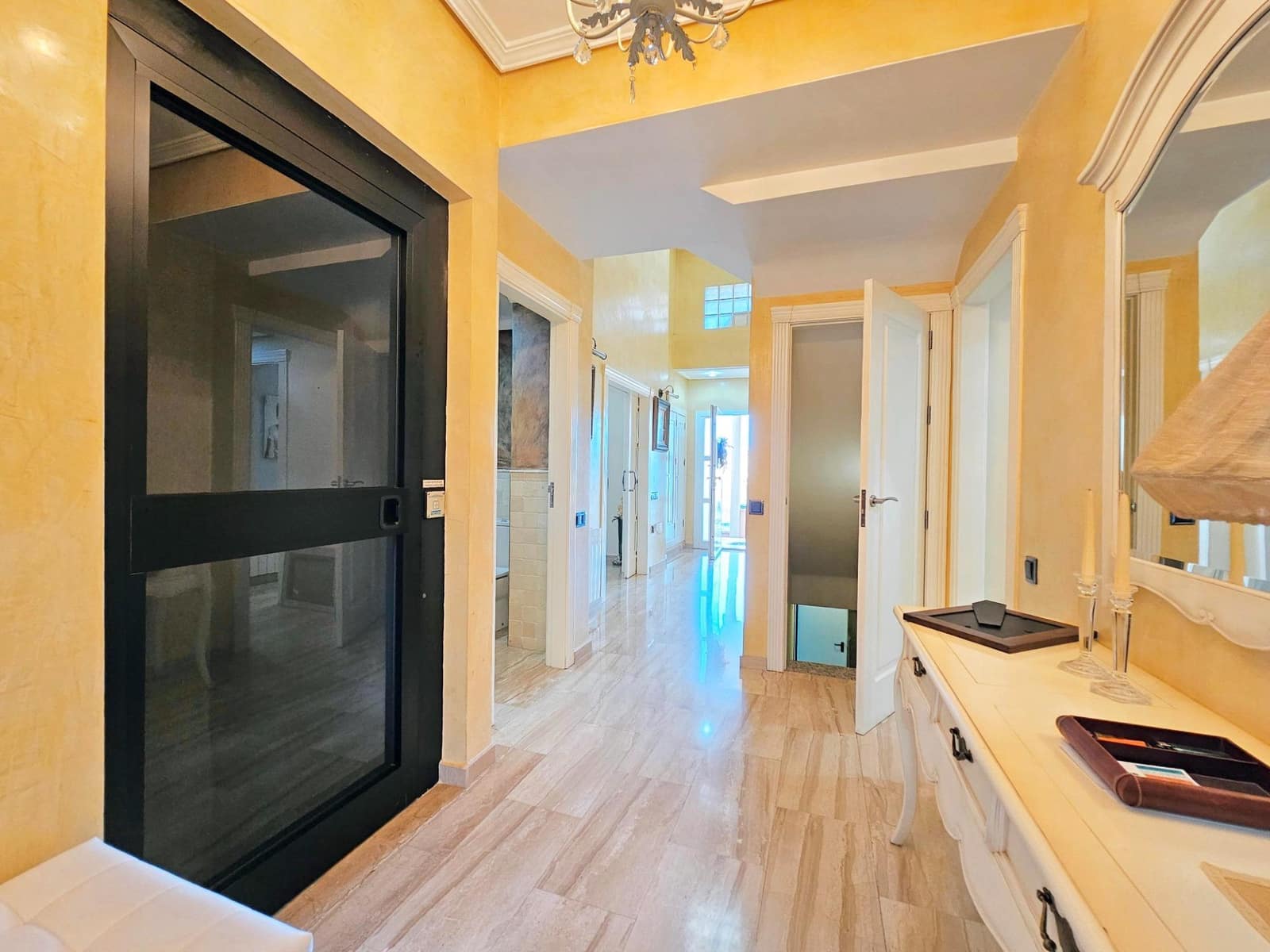 Chalet de 4 habitaciones en La Palma en venta - 480.000 € (Ref: 9077981)