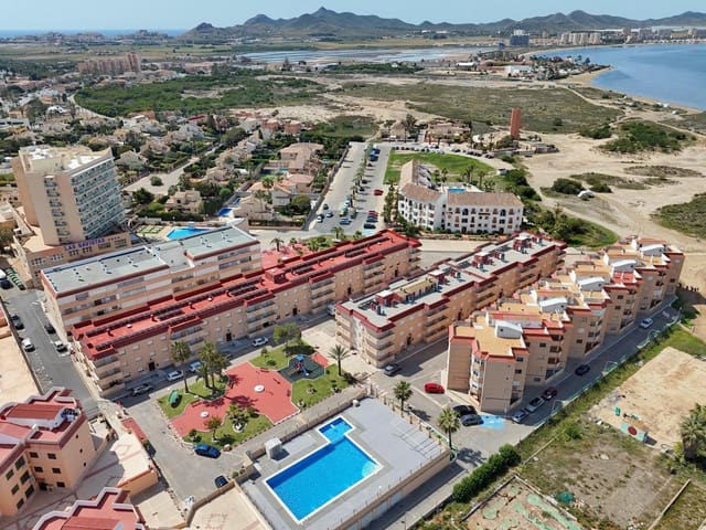 Piso de 3 habitaciones en La Manga del Mar Menor en venta con piscina garaje - 185.000 € (Ref: 9134486)