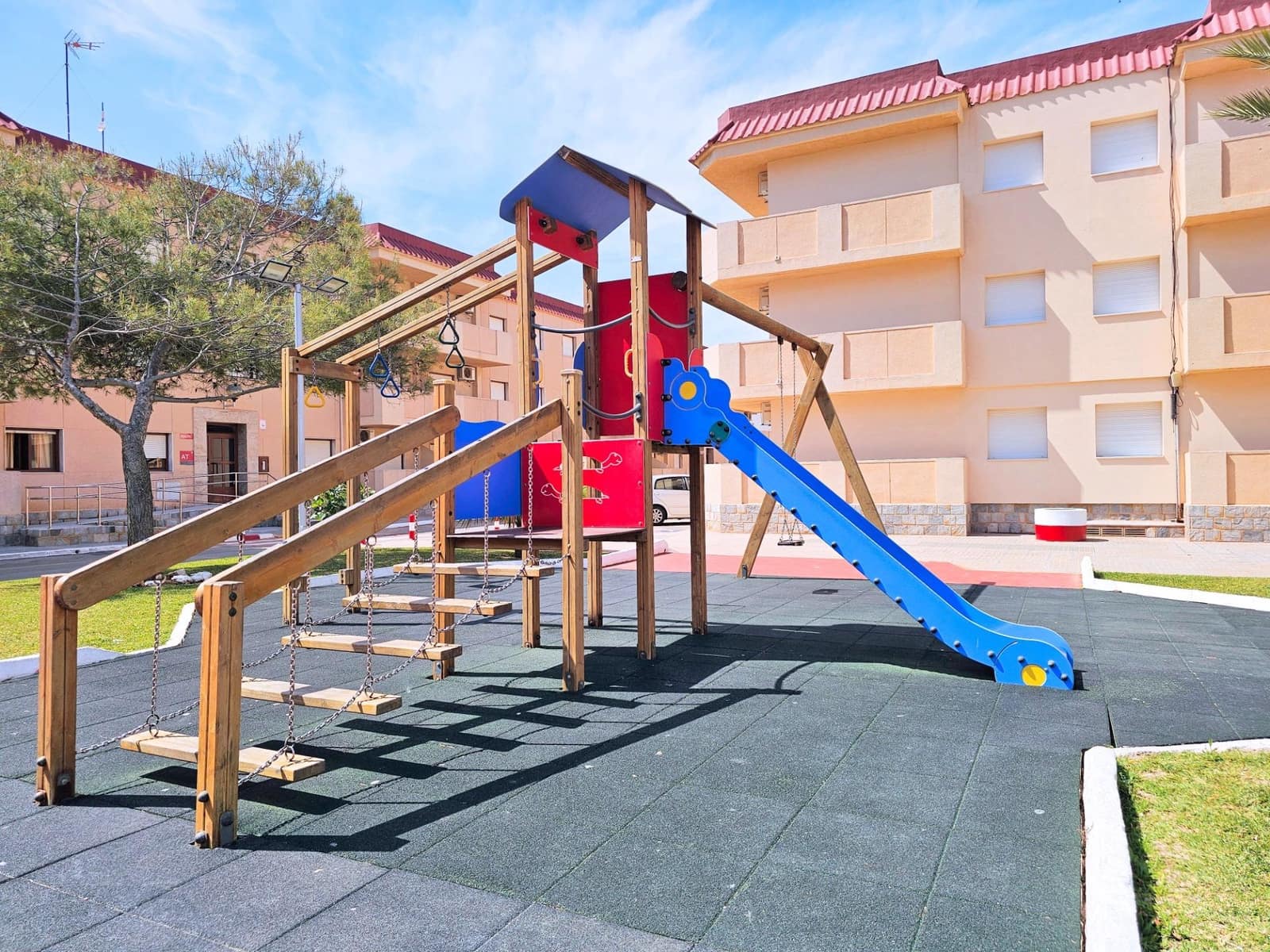 3 bedroom Flat for sale in La Manga del Mar Menor with pool garage - € 185,000 (Ref: 9134486)