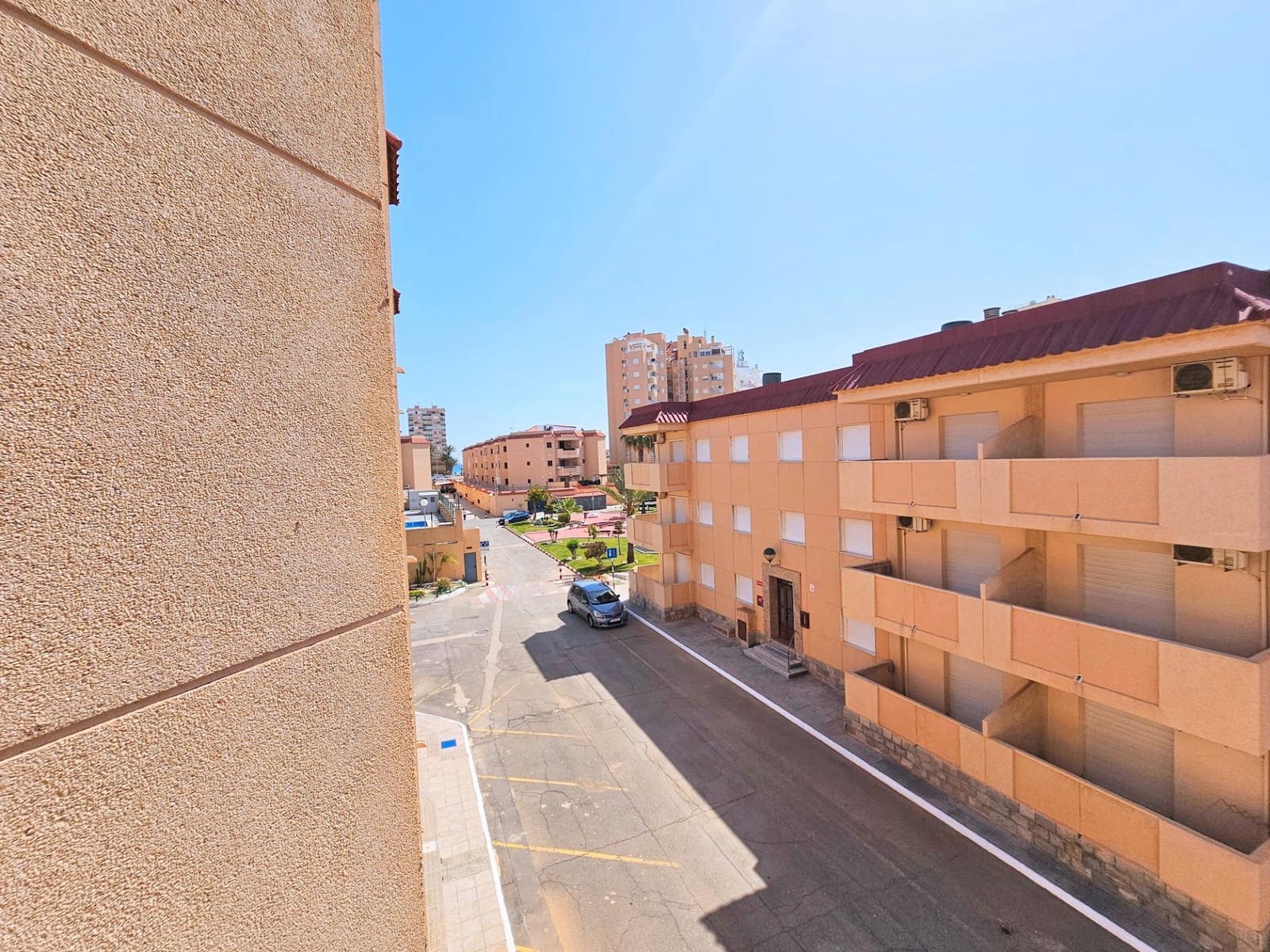 3 bedroom Flat for sale in La Manga del Mar Menor with pool garage - € 185,000 (Ref: 9134486)