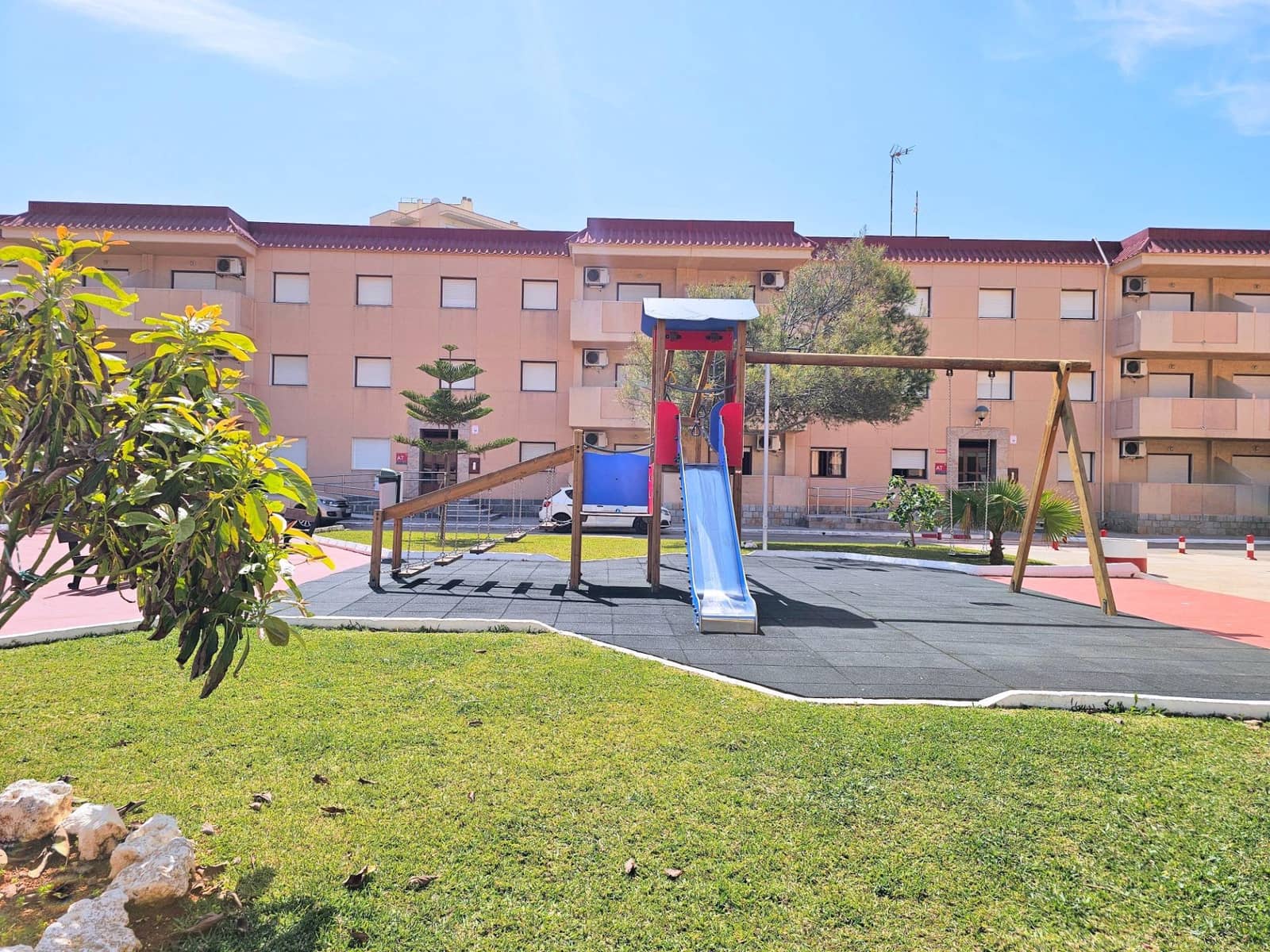 3 bedroom Flat for sale in La Manga del Mar Menor with pool garage - € 185,000 (Ref: 9134486)