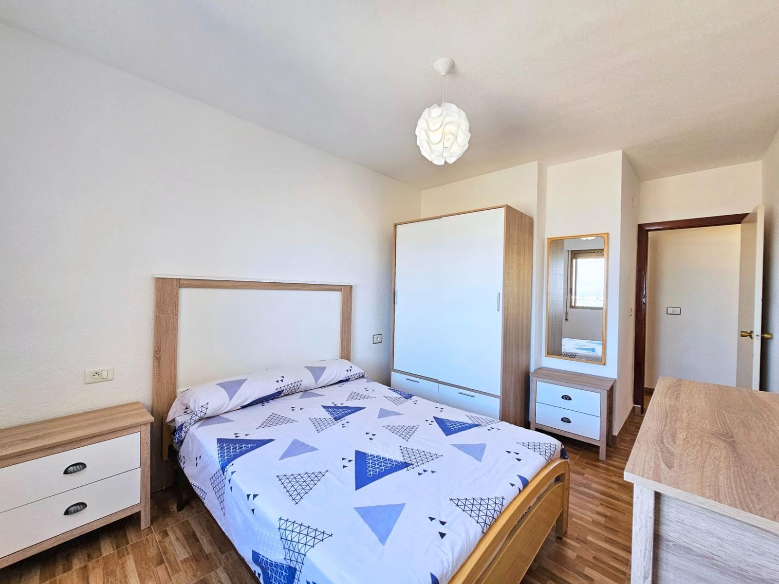 3 soveværelse Lejlighed til salg i La Manga del Mar Menor med swimmingpool garage - € 185.000 (Ref: 9134486)