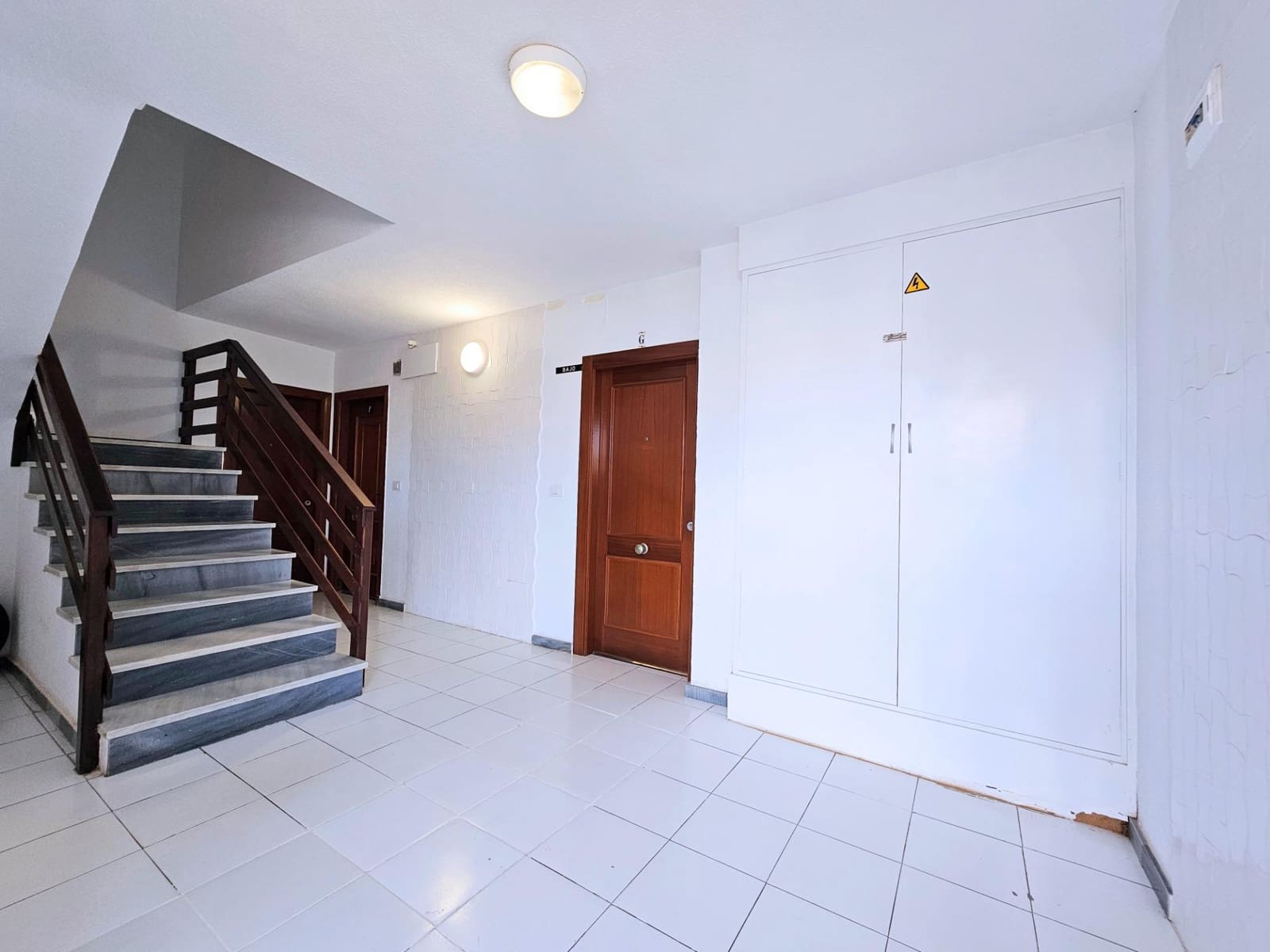 3 soveværelse Lejlighed til salg i La Manga del Mar Menor med swimmingpool garage - € 185.000 (Ref: 9134486)