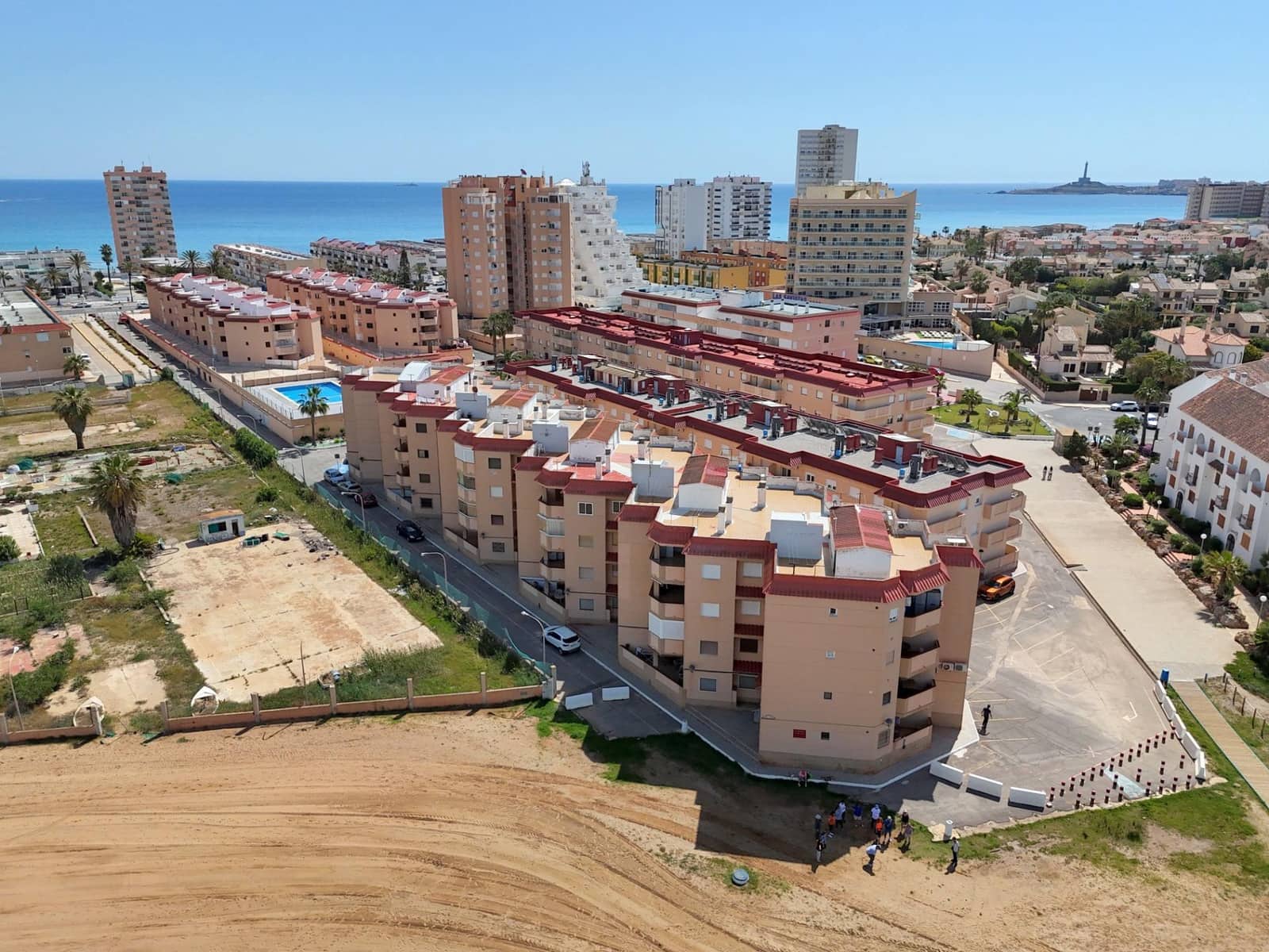 3 soveværelse Lejlighed til salg i La Manga del Mar Menor med swimmingpool garage - € 185.000 (Ref: 9134486)
