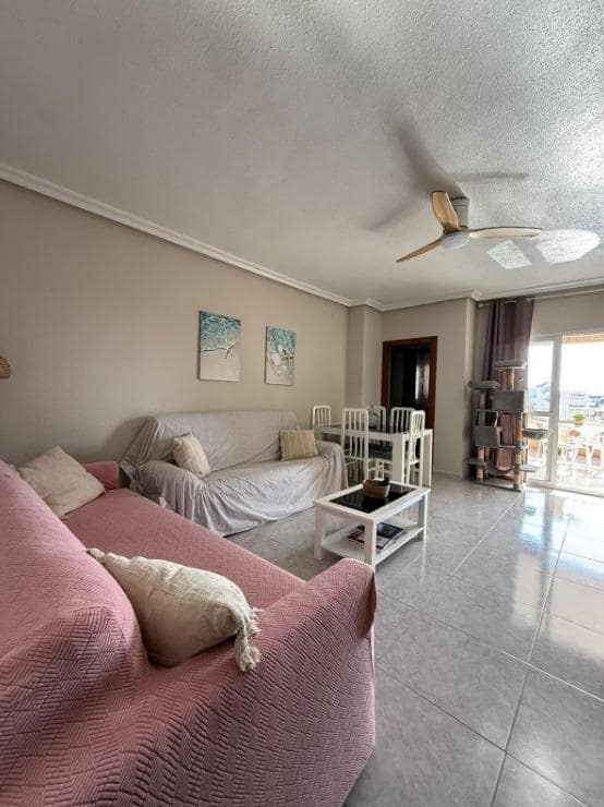 Piso de 1 habitación en La Manga del Mar Menor en venta con piscina - 125.000 € (Ref: 9236479)