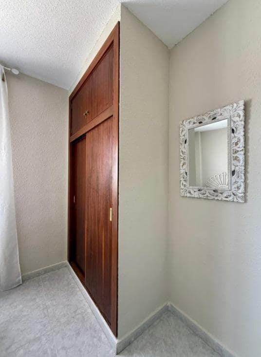 Piso de 1 habitación en La Manga del Mar Menor en venta con piscina - 125.000 € (Ref: 9236479)