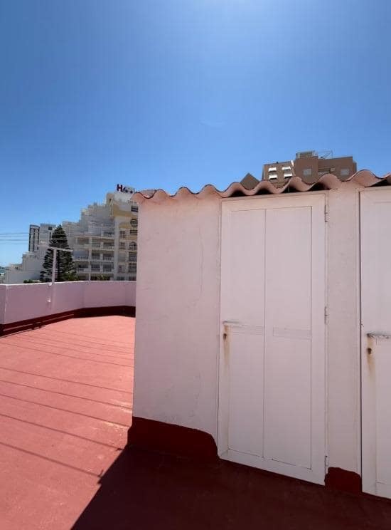 Piso de 1 habitación en La Manga del Mar Menor en venta con piscina - 125.000 € (Ref: 9236479)