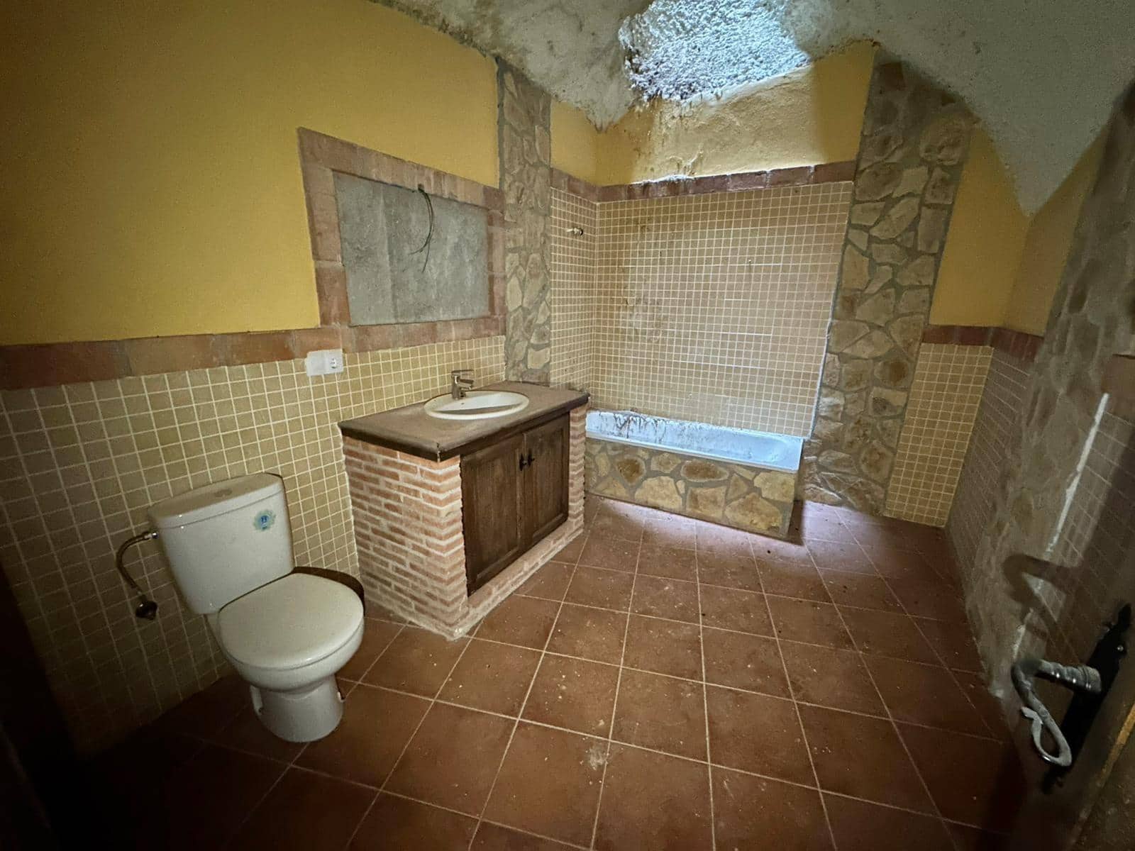 4 soverom Grottehus til salgs i Castril - € 79 950 (Ref: 9355876)