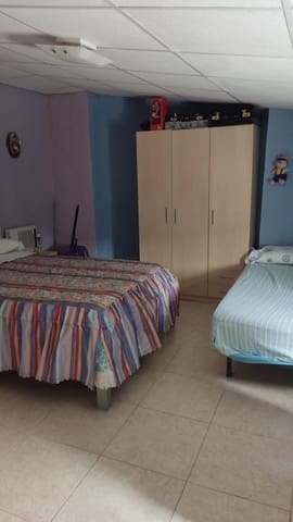 4 makuuhuone Huoneisto myytävänä paikassa Hellín - 49 000 € (Ref: 9387954)