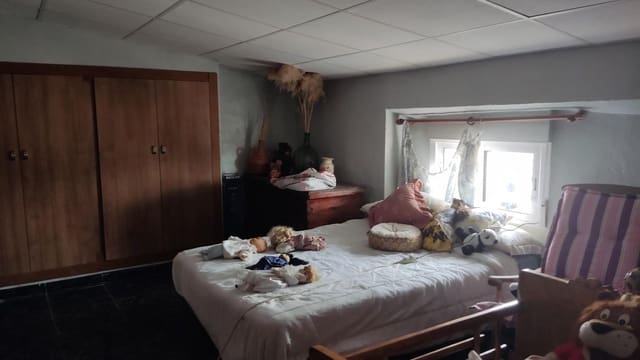 4 makuuhuone Huoneisto myytävänä paikassa Hellín - 49 000 € (Ref: 9387954)