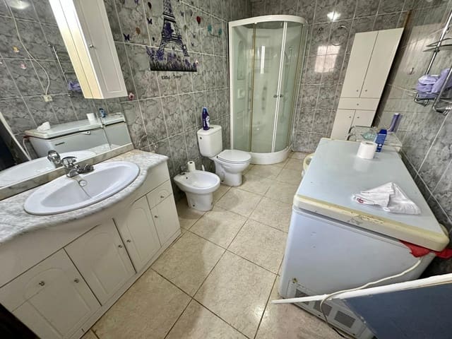 4 soveværelse Lejlighed til salg i Hellín - € 49.000 (Ref: 9387954)