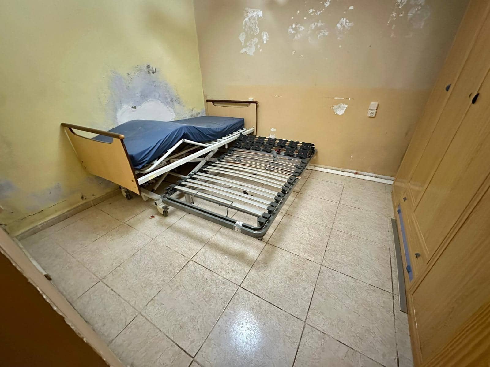 4 bedroom Apartment for sale in Hellin - € 49,000 (Ref: 9387954)