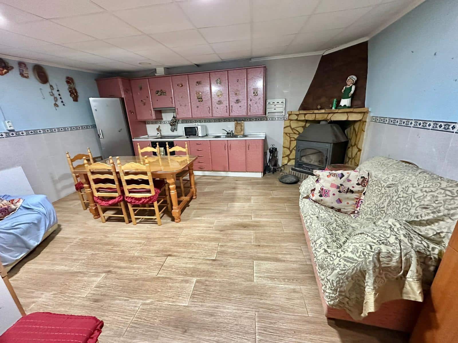 4 bedroom Apartment for sale in Hellin - € 49,000 (Ref: 9387954)