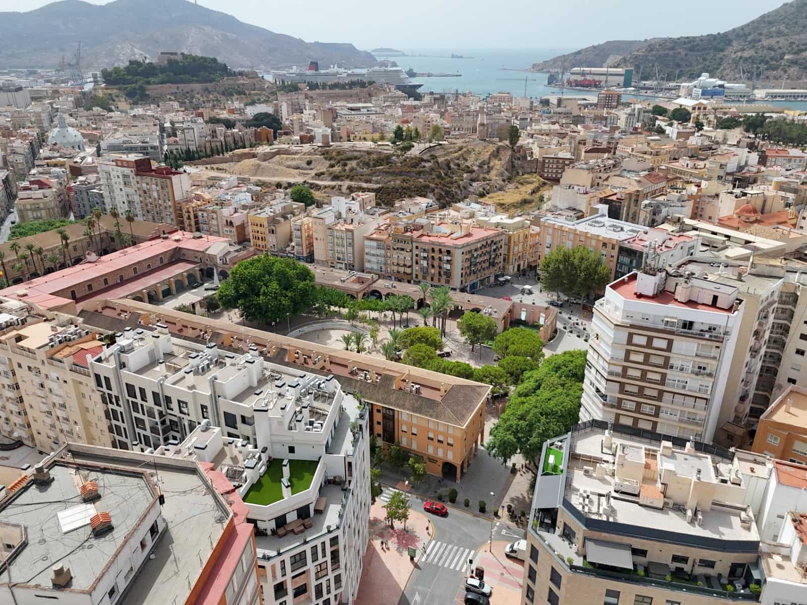 Kommersiell till salu i Cartagena - 350 000 € (Ref: 9406899)