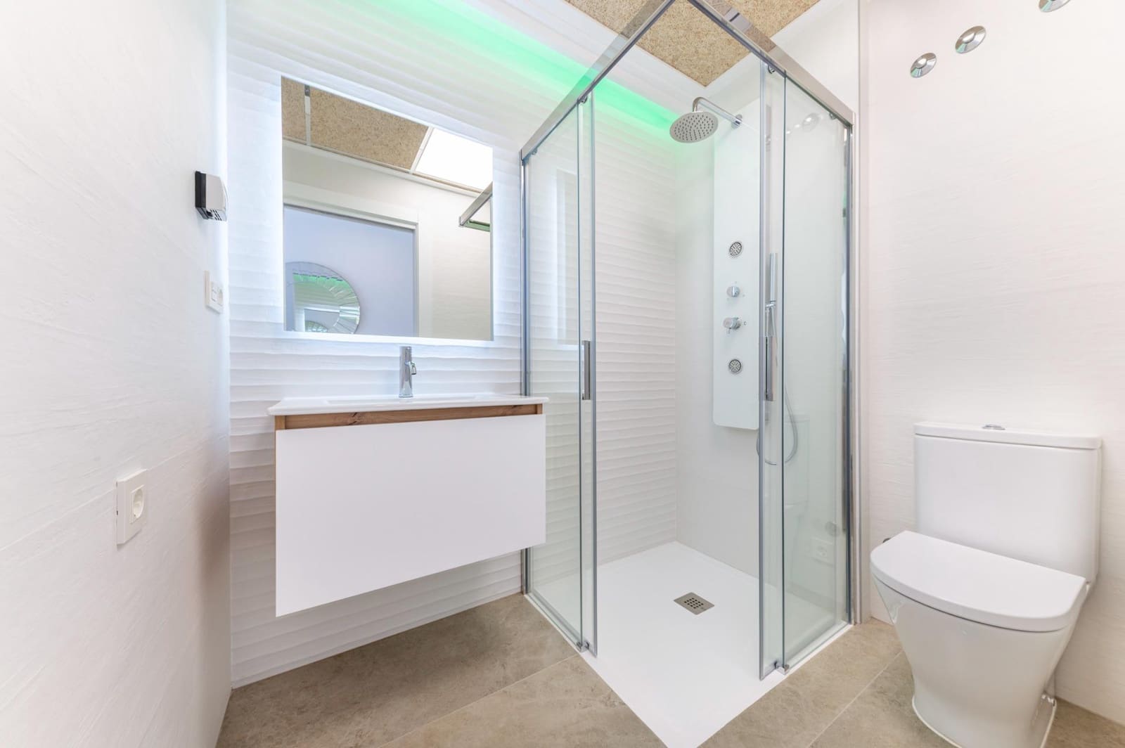 2 bedroom Flat for sale in Los Balcones with garage - € 275,000 (Ref: 9406900)