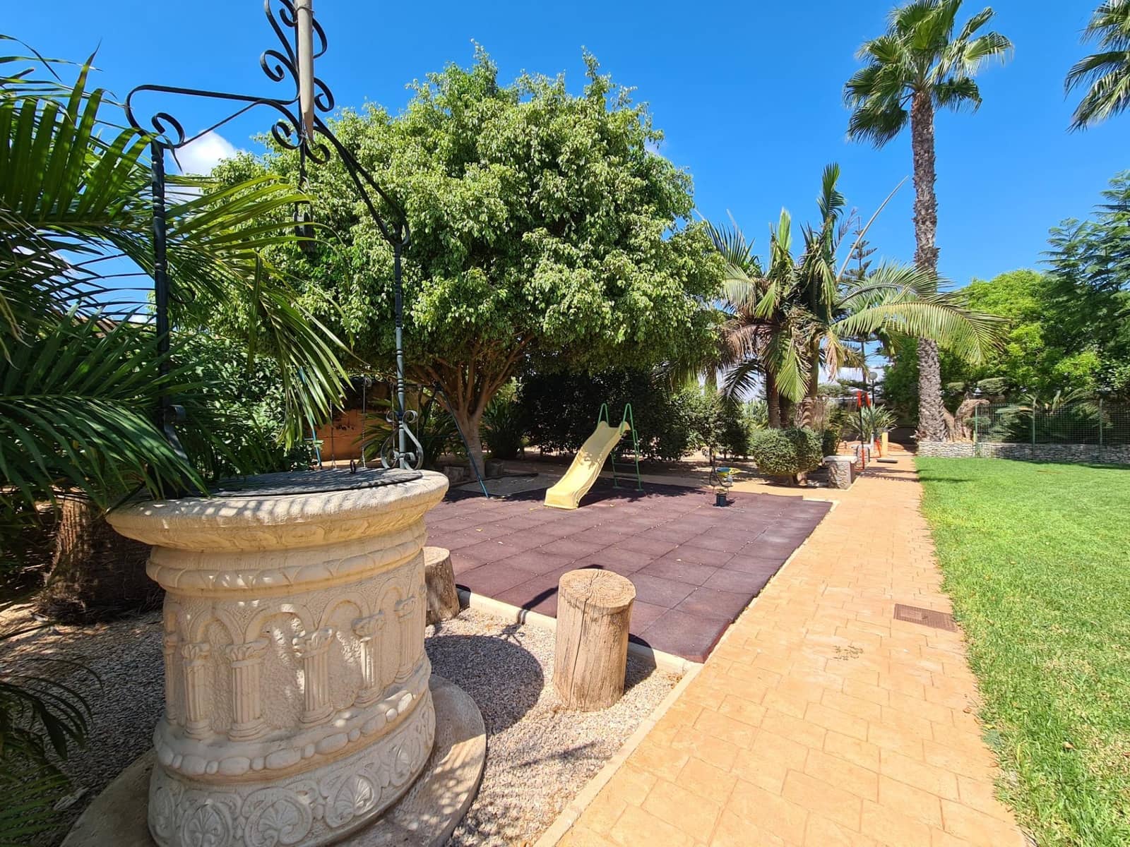 3 soveværelse Villa til salg i El Algar med swimmingpool garage - € 1.100.000 (Ref: 9419804)